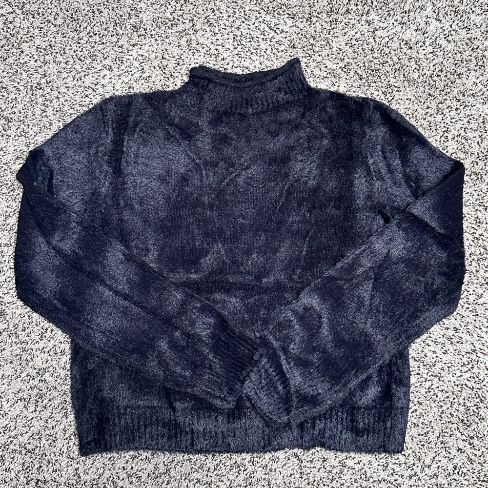 EUC Universal Thread Black Mock Neck Sweater Size Small